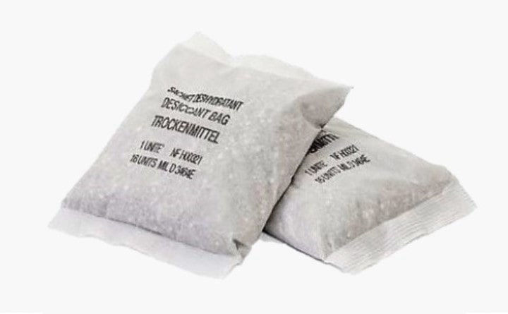 Dehydrating salts for protecting merchandise 